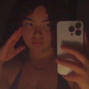 Meet your Posher, Ari